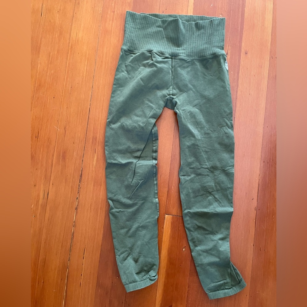 Green leggings free people movement.